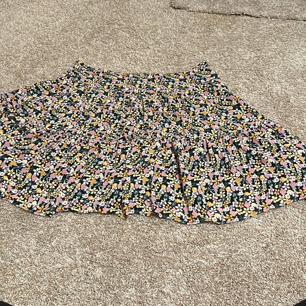 Floral mini skirt